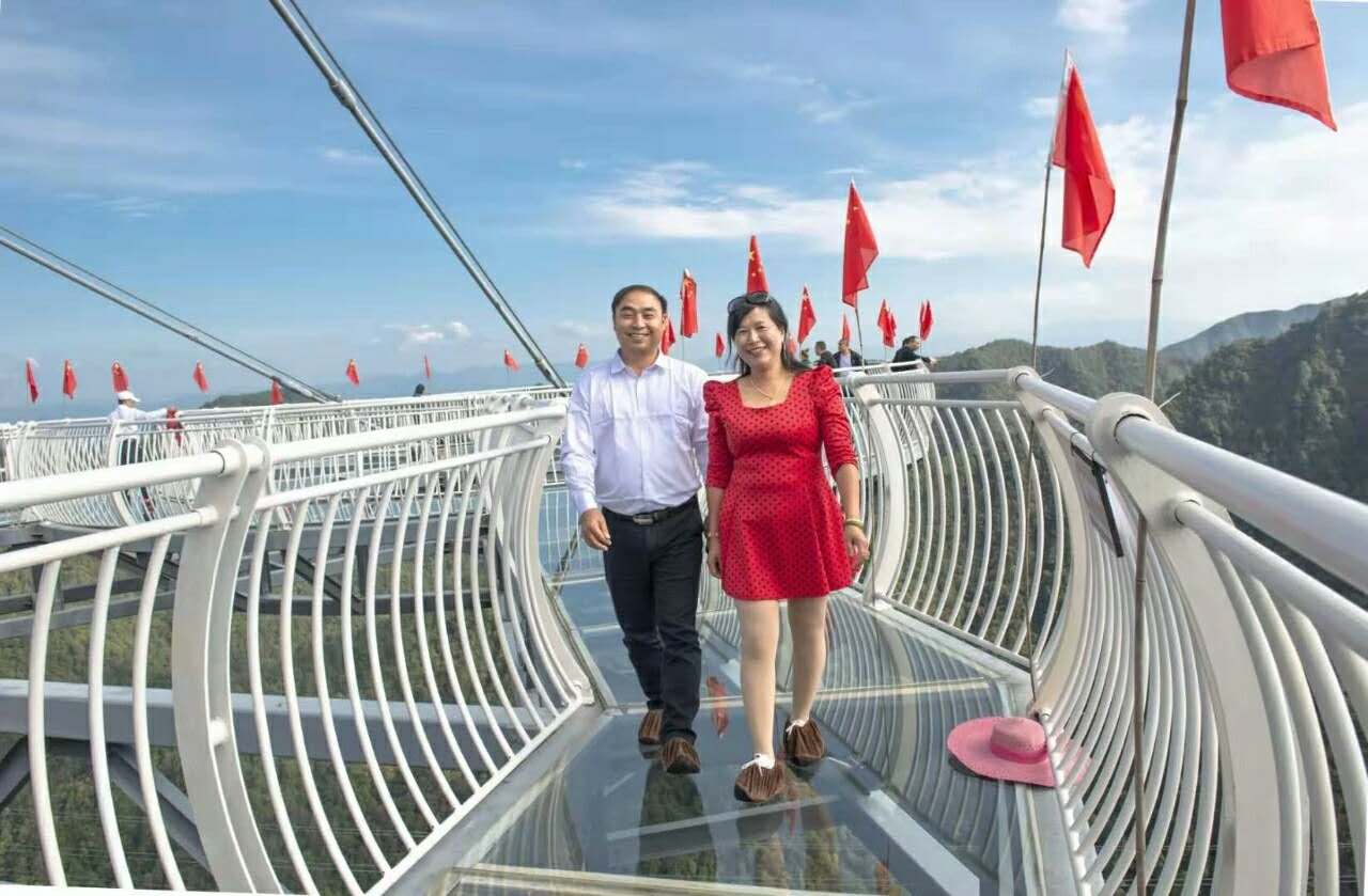 巨無霸UFO(70元) 巨無霸UFO(70元)